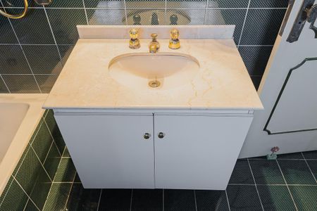 Casa à venda com 457m², 4 quartos e 4 vagasBanheiro da Suíte 2