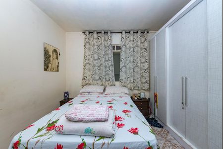 Casa à venda com 200m², 3 quartos e 2 vagas Casa à venda com 200m², 3 quartos e 2 vagasQuarto 2