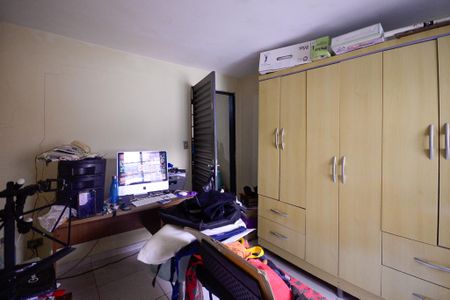 Casa à venda com 317m², 5 quartos e 2 vagas Casa à venda com 317m², 5 quartos e 2 vagasCasa 2 - Quarto