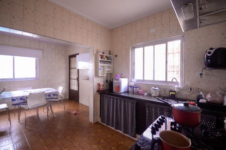 Casa à venda com 317m², 5 quartos e 2 vagas Casa à venda com 317m², 5 quartos e 2 vagasCasa 1 - Cozinha