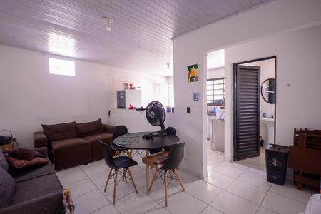 Casa à venda com 317m², 5 quartos e 2 vagas Casa à venda com 317m², 5 quartos e 2 vagasCasa 3 - Sala