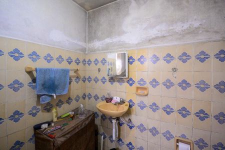Casa à venda com 317m², 5 quartos e 2 vagas Casa à venda com 317m², 5 quartos e 2 vagasCasa 2 - Banheiro