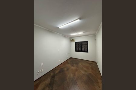 Casa à venda com 214m², 6 quartos e 2 vagasQuarto 5