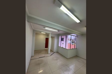 Casa à venda com 214m², 6 quartos e 2 vagasQuarto 4