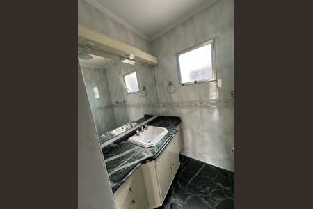 Casa à venda com 214m², 6 quartos e 2 vagasBanheiro