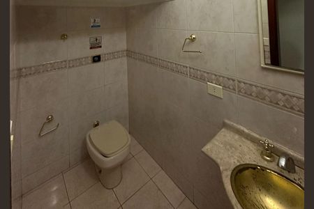 Casa à venda com 214m², 6 quartos e 2 vagasLavabo