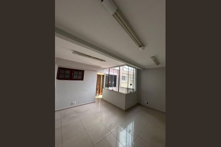 Casa à venda com 214m², 6 quartos e 2 vagasQuarto 2