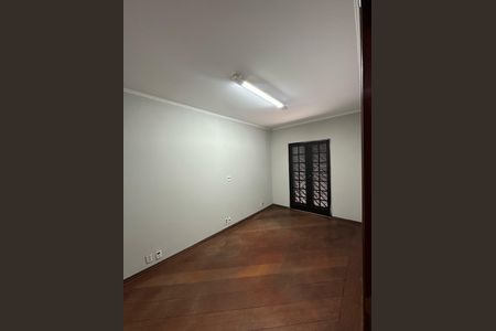 Casa à venda com 214m², 6 quartos e 2 vagasQuarto 3