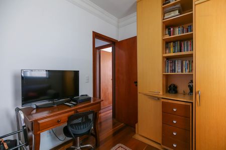 Apartamento à venda com 110m², 3 quartos e 2 vagasQuarto 2
