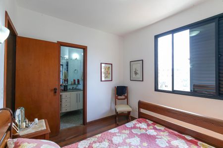 Apartamento à venda com 110m², 3 quartos e 2 vagasSuíte 