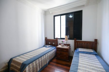 Apartamento à venda com 110m², 3 quartos e 2 vagasQuarto 1