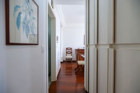 Apartamento à venda com 110m², 3 quartos e 2 vagasCorredor