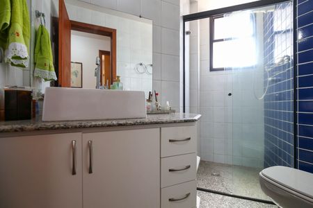 Apartamento à venda com 110m², 3 quartos e 2 vagasBanheiro Social