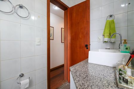 Apartamento à venda com 110m², 3 quartos e 2 vagasBanheiro Social