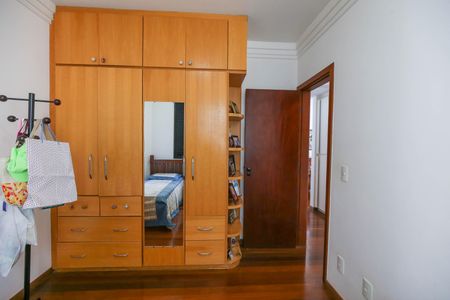 Apartamento à venda com 110m², 3 quartos e 2 vagasQuarto 1