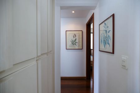 Apartamento à venda com 110m², 3 quartos e 2 vagasCorredor