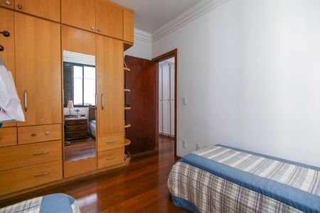 Apartamento à venda com 110m², 3 quartos e 2 vagasQuarto 1