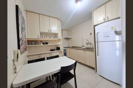 Apartamento à venda com 136m², 3 quartos e 1 vaga Apartamento à venda com 136m², 3 quartos e 1 vagaCozinha