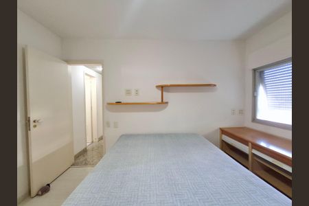 Apartamento à venda com 136m², 3 quartos e 1 vaga Apartamento à venda com 136m², 3 quartos e 1 vagaSuíte