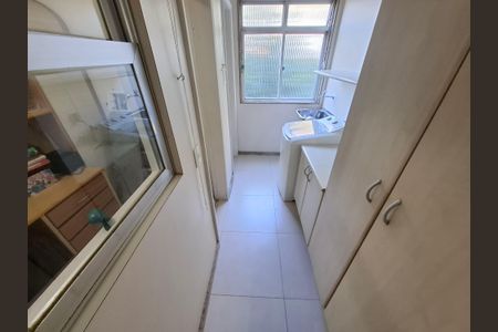 Apartamento à venda com 136m², 3 quartos e 1 vaga Apartamento à venda com 136m², 3 quartos e 1 vagaÁrea de serviço