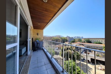 Apartamento à venda com 136m², 3 quartos e 1 vaga Apartamento à venda com 136m², 3 quartos e 1 vagaVaranda da Sala