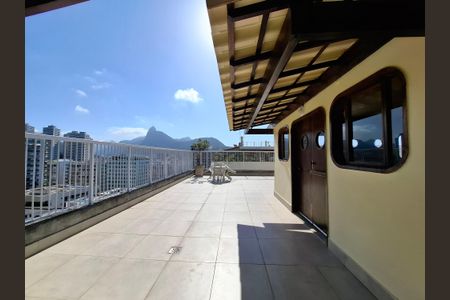 Apartamento à venda com 136m², 3 quartos e 1 vaga Apartamento à venda com 136m², 3 quartos e 1 vagaÁrea comum