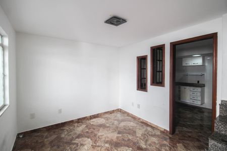 Casa para alugar com 70m², 2 quartos e sem vagaSala