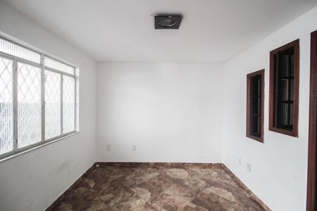 Casa para alugar com 70m², 2 quartos e sem vagaSala
