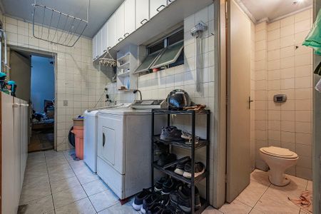 Apartamento à venda com 147m², 4 quartos e 2 vagas Apartamento à venda com 147m², 4 quartos e 2 vagasÁrea de Serviço