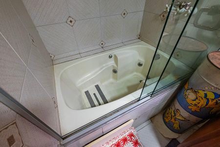 Apartamento à venda com 147m², 4 quartos e 2 vagas Apartamento à venda com 147m², 4 quartos e 2 vagasSuíte - Banheiro