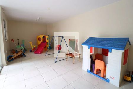 Apartamento à venda com 147m², 4 quartos e 2 vagas Apartamento à venda com 147m², 4 quartos e 2 vagasÁrea Comum - Playground