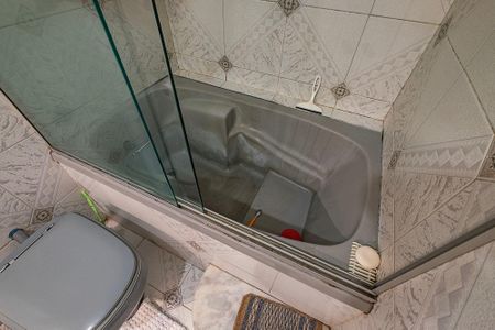 Apartamento à venda com 147m², 4 quartos e 2 vagas Apartamento à venda com 147m², 4 quartos e 2 vagasBanheiro Social