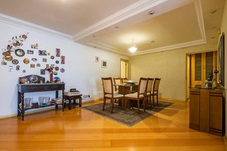 Apartamento à venda com 147m², 4 quartos e 2 vagas Apartamento à venda com 147m², 4 quartos e 2 vagasSala