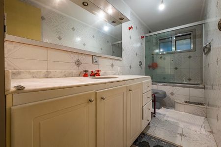 Apartamento à venda com 147m², 4 quartos e 2 vagas Apartamento à venda com 147m², 4 quartos e 2 vagasBanheiro Social