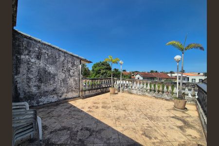 Casa à venda com 241m², 3 quartos e 1 vaga Casa à venda com 241m², 3 quartos e 1 vagaTerraço