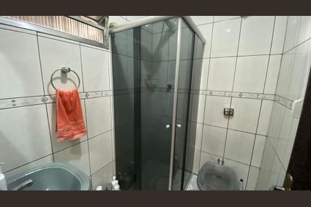 Casa à venda com 119m², 3 quartos e 2 vagas Casa à venda com 119m², 3 quartos e 2 vagasBanheiro