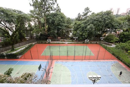 Apartamento à venda com 200m², 4 quartos e 2 vagas Apartamento à venda com 200m², 4 quartos e 2 vagasÁrea comum