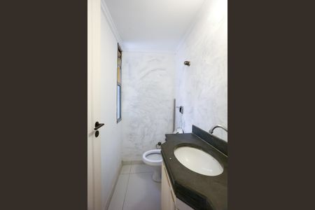 Apartamento à venda com 200m², 4 quartos e 2 vagas Apartamento à venda com 200m², 4 quartos e 2 vagasLavabo