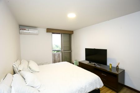 Apartamento à venda com 200m², 4 quartos e 2 vagas Apartamento à venda com 200m², 4 quartos e 2 vagasSuíte 4