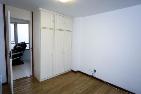 Apartamento à venda com 200m², 4 quartos e 2 vagas Apartamento à venda com 200m², 4 quartos e 2 vagasSuíte 2