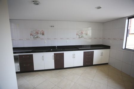 Casa para alugar com 384m², 5 quartos e 5 vagasCozinha