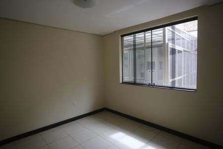 Casa para alugar com 384m², 5 quartos e 5 vagasQuarto 4