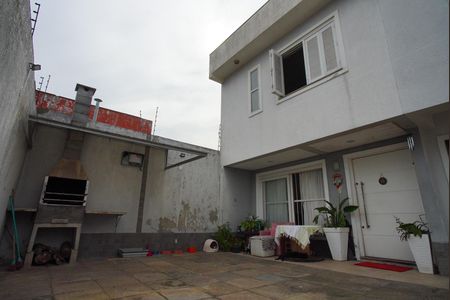 Casa à venda com 130m², 3 quartos e 1 vagaFachada - Quintal