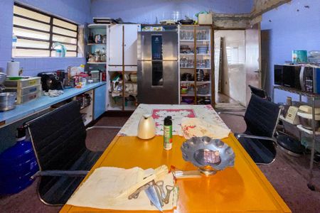 Casa à venda com 182m², 5 quartos e 4 vagas Casa à venda com 182m², 5 quartos e 4 vagasCozinha