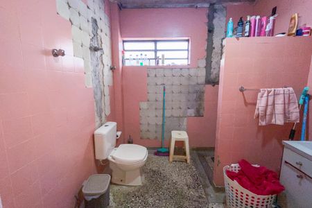 Casa à venda com 182m², 5 quartos e 4 vagas Casa à venda com 182m², 5 quartos e 4 vagasBanheiro