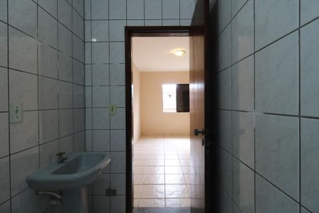 Apartamento à venda com 73m², 2 quartos e 2 vagasBanheiro da Suíte
