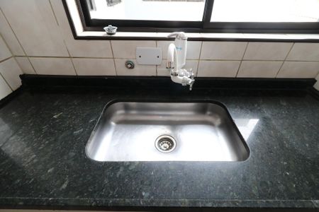 Apartamento à venda com 73m², 2 quartos e 2 vagasCozinha - Pia