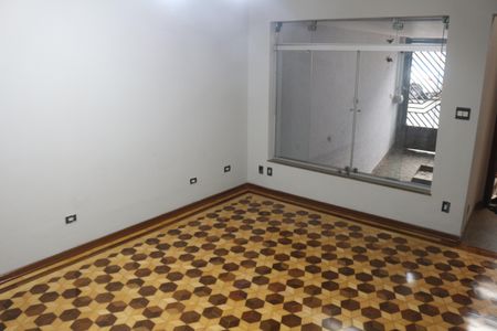 Casa à venda com 113m², 2 quartos e 3 vagasSala