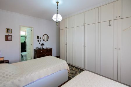 Apartamento à venda com 165m², 3 quartos e 2 vagas Apartamento à venda com 165m², 3 quartos e 2 vagasQuarto 2 suíte