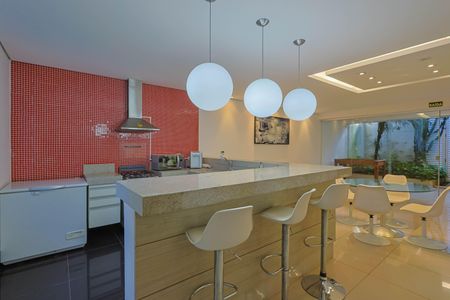 Apartamento à venda com 142m², 2 quartos e 3 vagas Apartamento à venda com 142m², 2 quartos e 3 vagasÁrea comum - Salão de festas